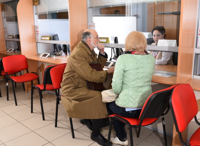 В МФЦ помогут внести изменения в набор социальных услуг.